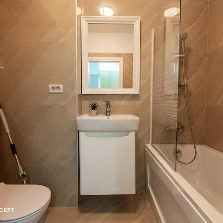 Xcentral With Balcony Apartment Bucharest