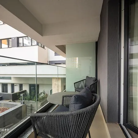 Apartment Xcentral With Balcony *